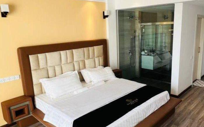 Mazarine Surf Suites Hiriketiya