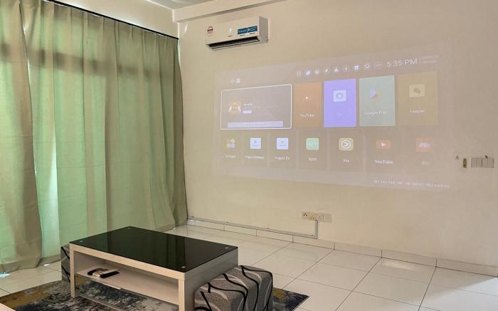 SkyLoft Projector Home | 3bed2Bath Bukit Indah