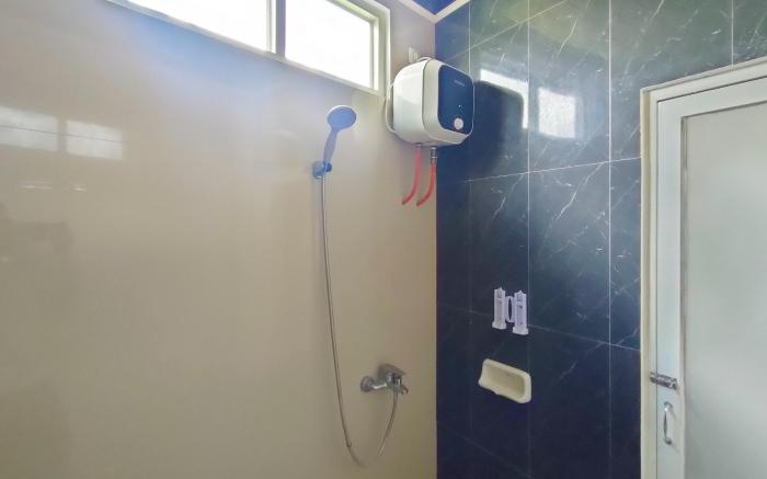 RedDoorz Syariah near Stasiun Wates