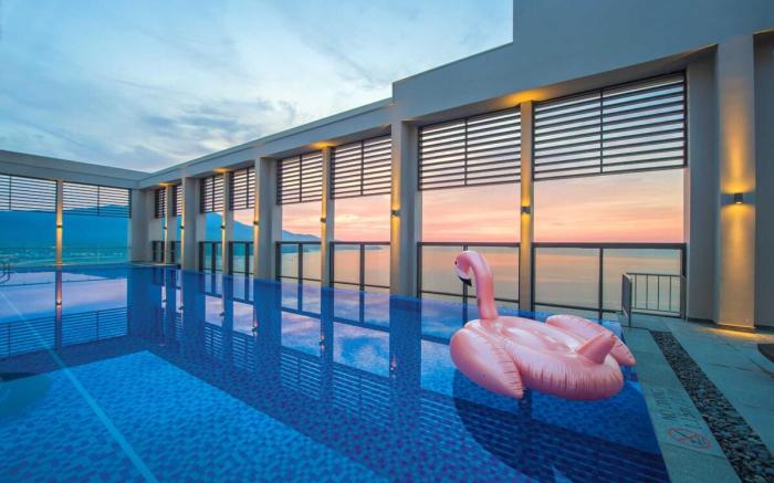 Seaview Luxury 2BR Apartment 25th Floor