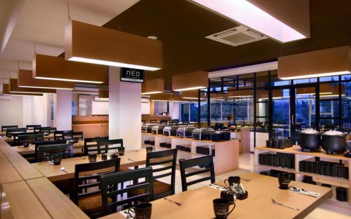 Hotel Neo Candi Simpang Lima - Semarang by ASTON