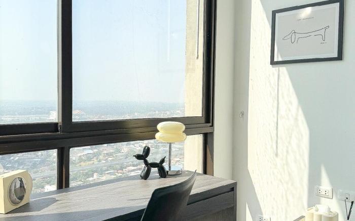 HMJ3  Entire Apt on 33rd floor  KKC City center