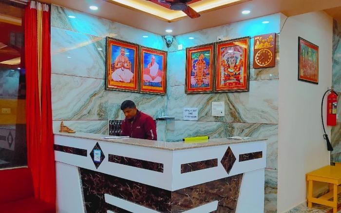 Shree Venktesh Nilayam 300 m From ram janam Bhumi