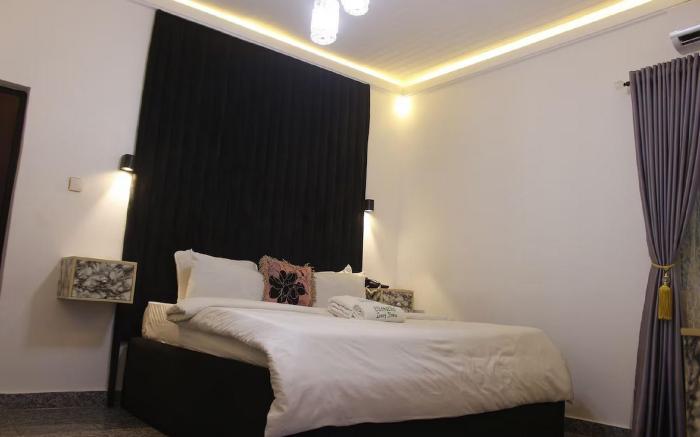 Eliana Elios Luxury Homes