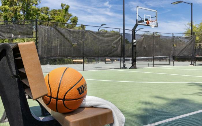 Marriott's Harbour Point and Sunset Pointe at Shelter Cove