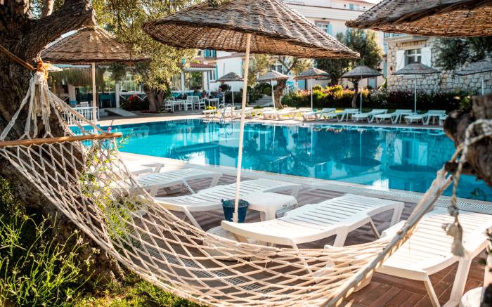 Zeytin Arası Apart Otel