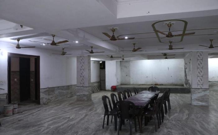 Goroomgo Gopi Dham Ashram Near Ganga River Haridwar