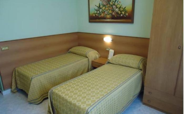 Yellow Park Hotel