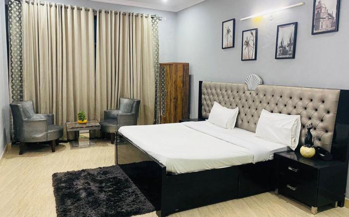 Comfy Stayz Bungalow BS 146 Sector 70