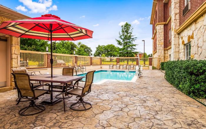 Best Western Red River Inn and Suites