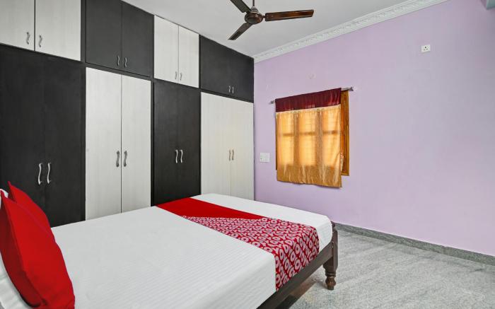 Hotel O PVS Home Stay