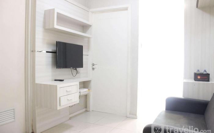 Relaxing 1BR Parahyangan Residence By Travelio
