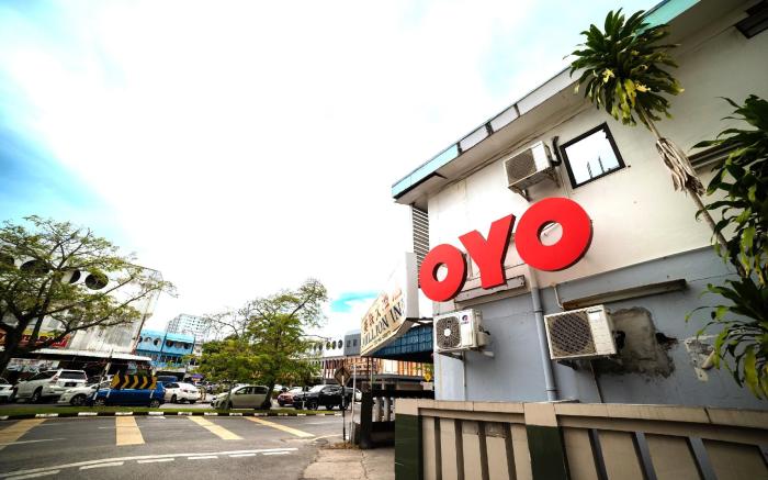 OYO 90208 Milion Inn