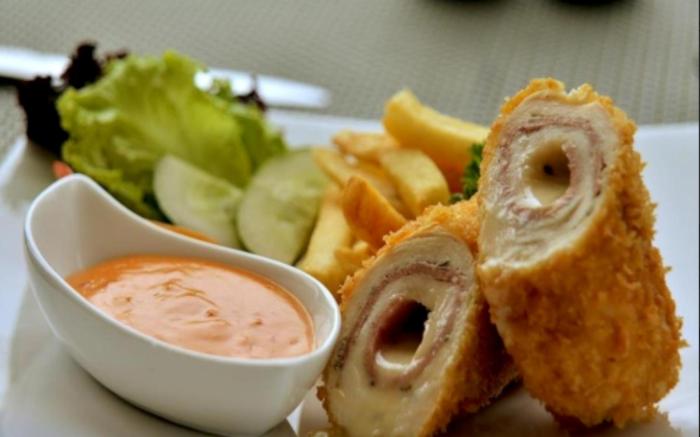 California Hotel Bandung