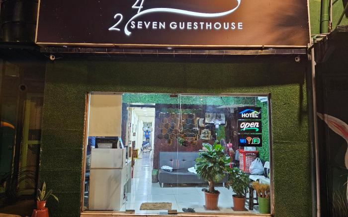24Seven Guesthouse 