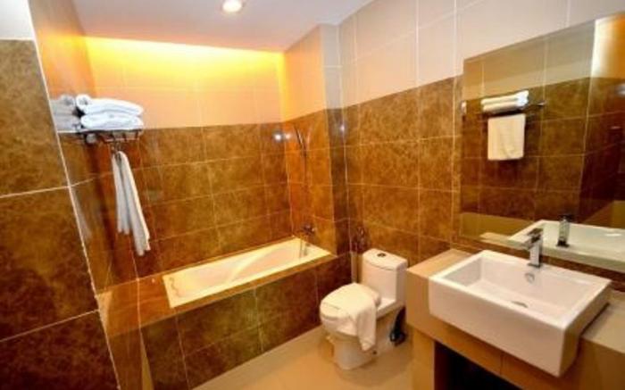 Eminent Hotel