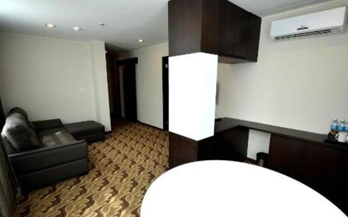 Eminent Hotel