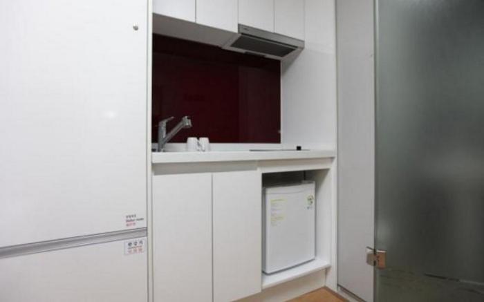 Suwon Easy Residence Hotel