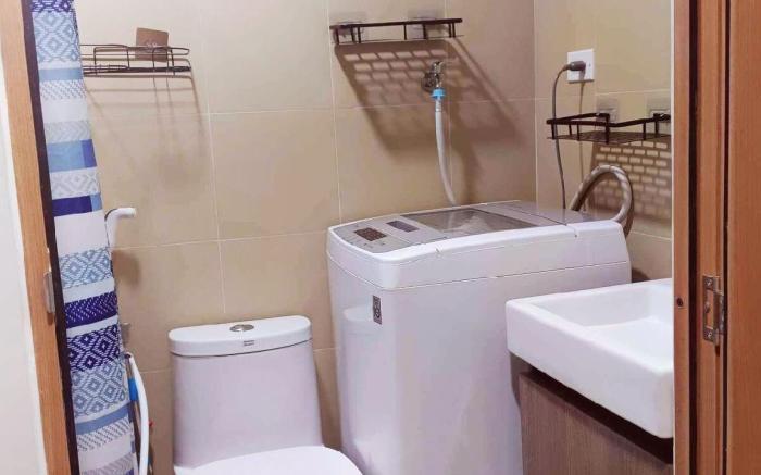 Condo walking distance to MOA, Pasay