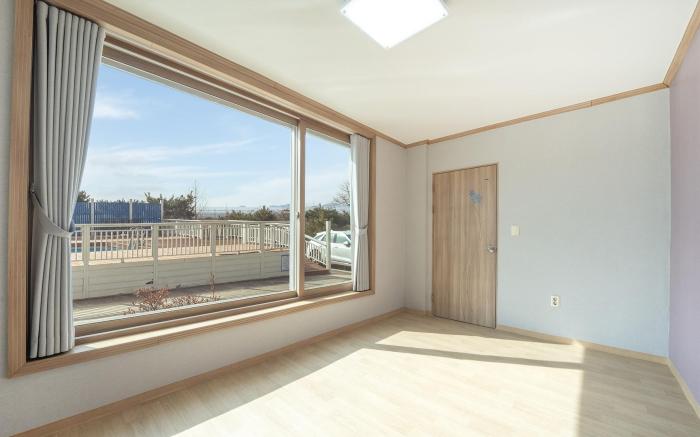 Ganghwa Nakjogaboineun spa Pension