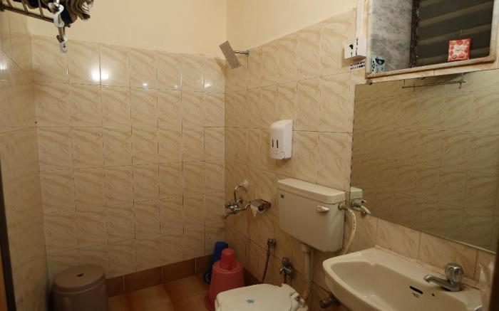 Gujarat Bhavan Hotel