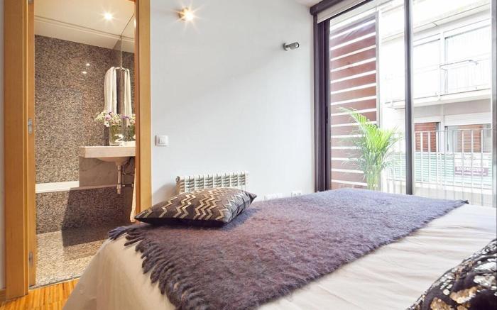 Private Terrace Penthouse that Accommodates 6 Pax