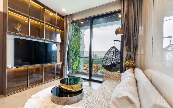 The LUMIERE Riverside Residence