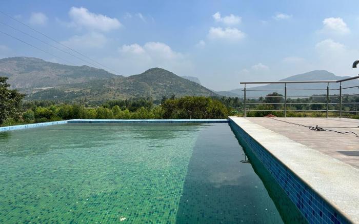 Jhari Retreat