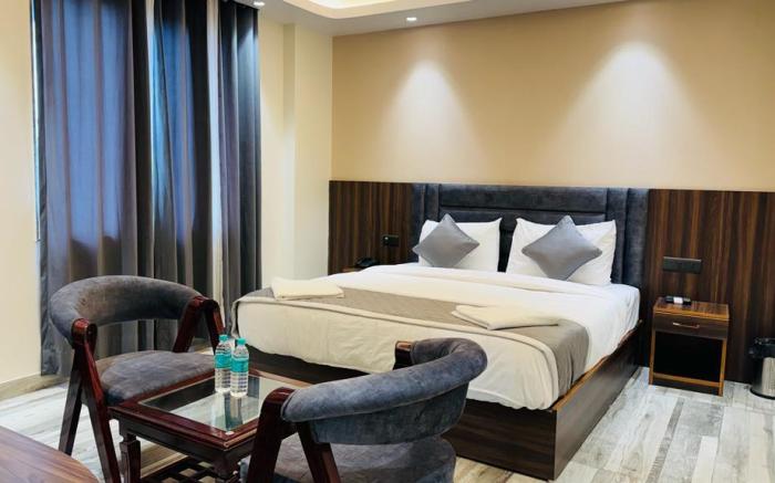 Raksha Suites & Banquet Greater Noida