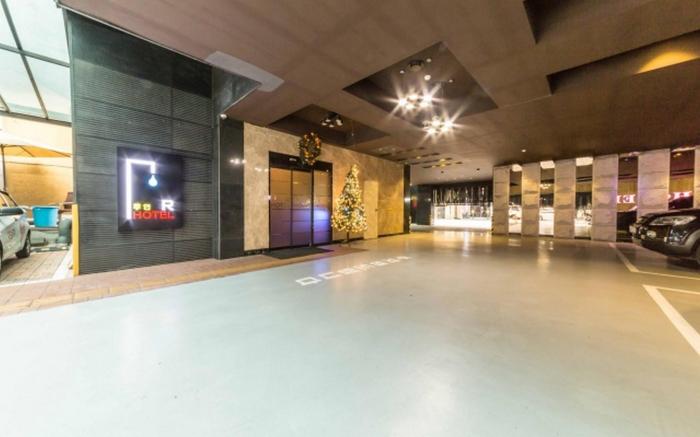 Bucheon (Sangdong) R Hotel