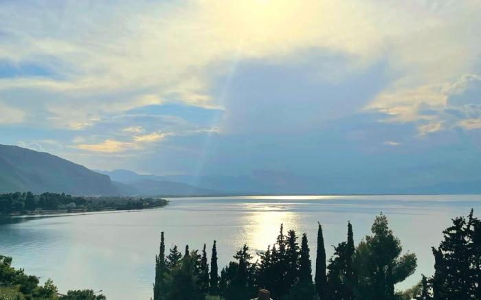 Magical view studios 2 Asproneri, Kamena Vourla