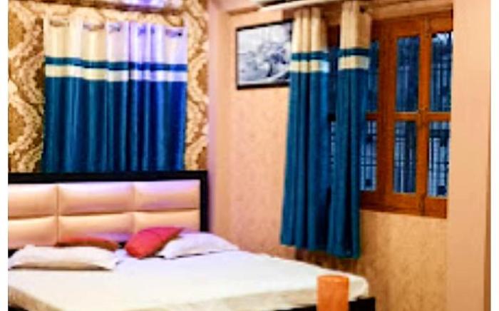 Goroomgo H.R. Guest House Near Kashi Vishwanath Temple Varanasi