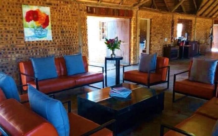 Unathi Game Lodge
