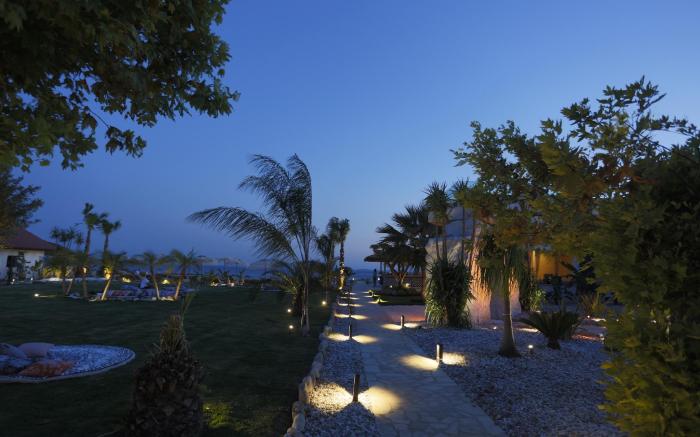 GLENN HOTEL&BEACH