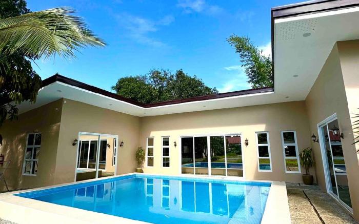 Terra Vascileia Prince with Pool (good for 16 pax)
