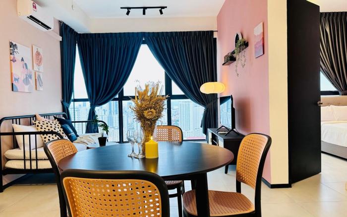 HOT-UrbanSuite 2BR Seaview Homestay 8pax US B285 N