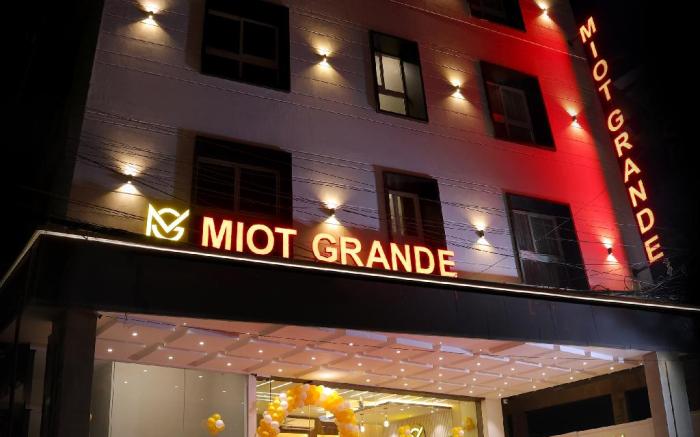 Mount Grande  (Formerly Miot Grande)