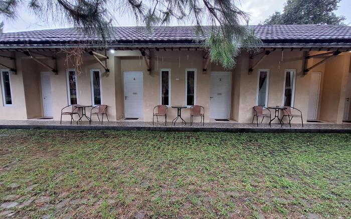 RedDoorz @ Kampung Istal Bogor
