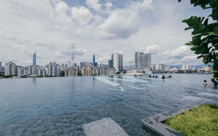 NEW M Vertica 3Bedroom8Pax Infinity Pool|MRT中文房东