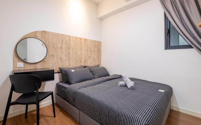 NEW M Vertica 3Bedroom8Pax Infinity Pool|MRT中文房东