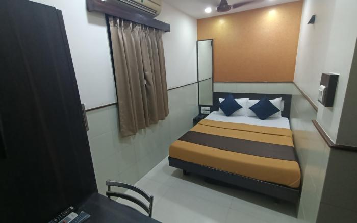 Hotel Triton Sion - Near US Embassy
