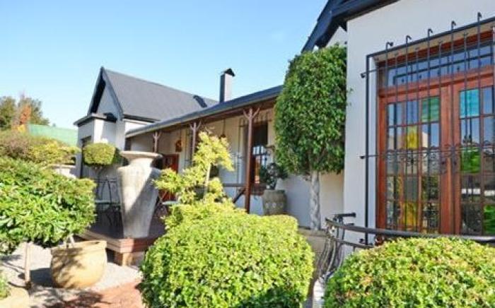 84 on 4th Guest House
