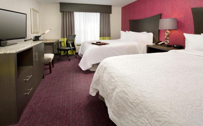 Hampton Inn & Suites Buffalo Airport