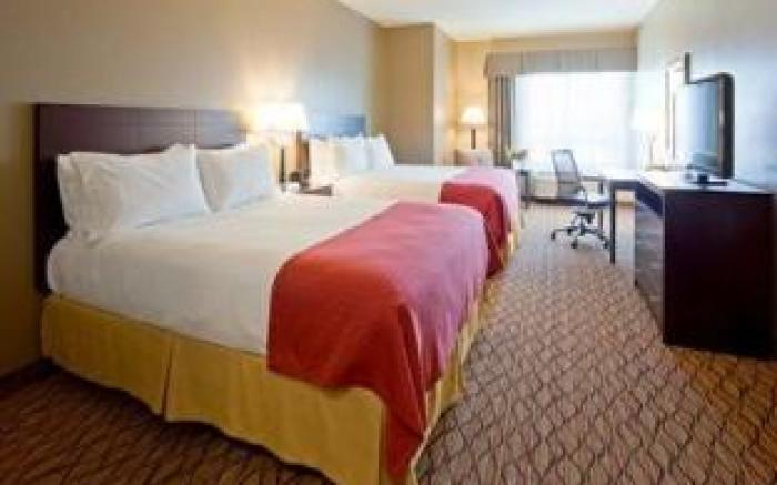 Holiday Inn Eau Claire South