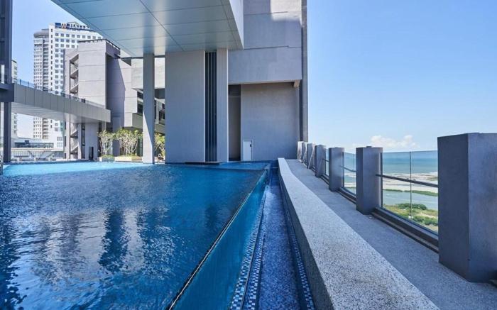 Imperio 2 Pax Poolview B15 - Bathtub Free Parking