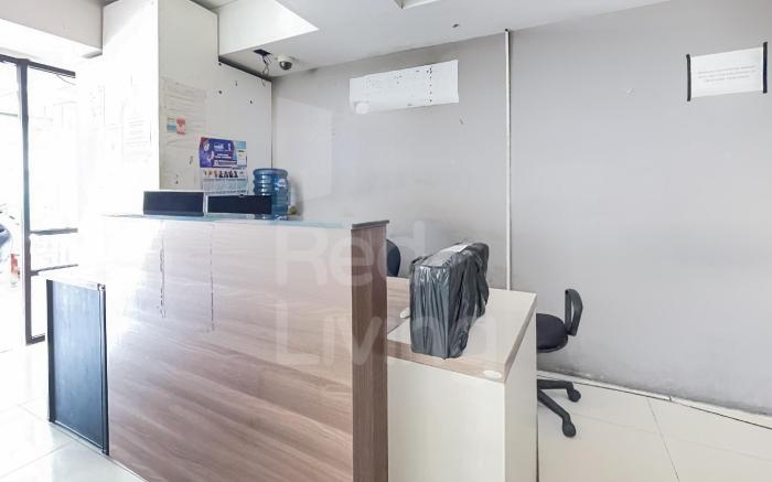 RedLiving 19 Avenue Apartment by RH Room