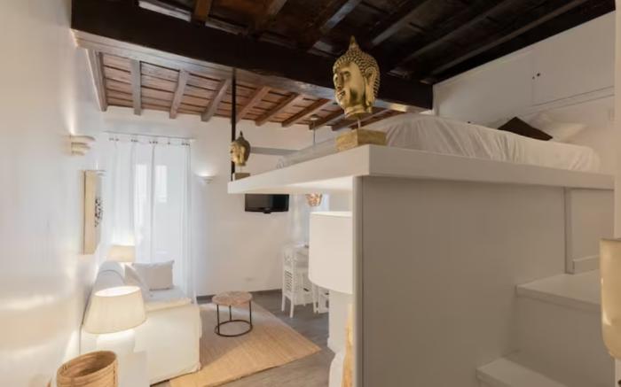 Savelli Piazza Navona Loft 5 people