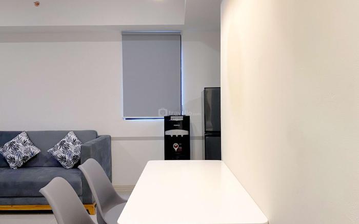 Modern Look & Clean 2BR Meikarta Apt By Travelio