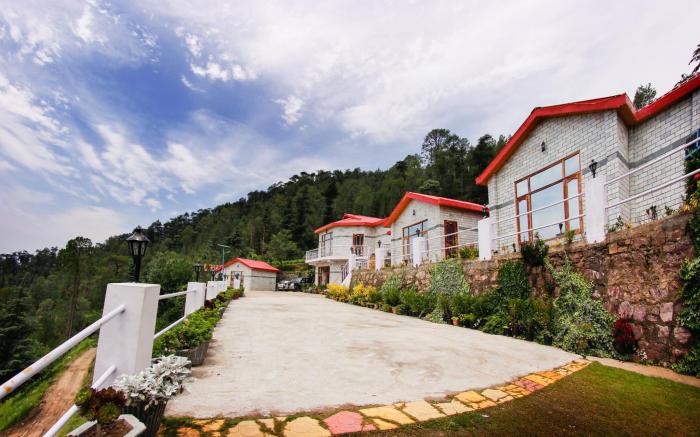 Village Live In Resort Chail