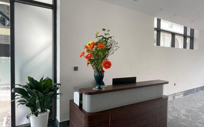 LUCKY PHOENIX HOTEL & APARTMENT